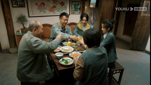 五粮醇携手《幸福到万家》演绎美好生活画卷