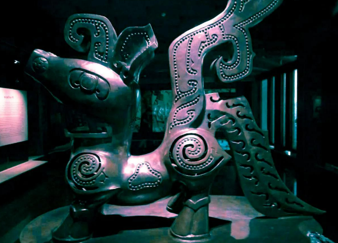 三星堆发现第一对带翅膀神兽 展现出古蜀人的惊人想象力(图1)