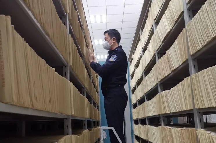 重庆交巡警车管所业务不断档、服务不断网，全力服务企业群众