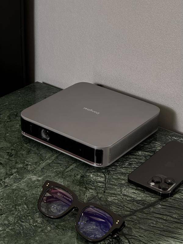 2000元价位投影仪如何挑选？当贝D5X，亮度高，性能拉满