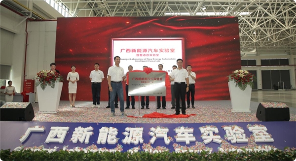 思必驰携手上汽通用五菱,行业语言大模型助推智慧出行体验升级(图3)