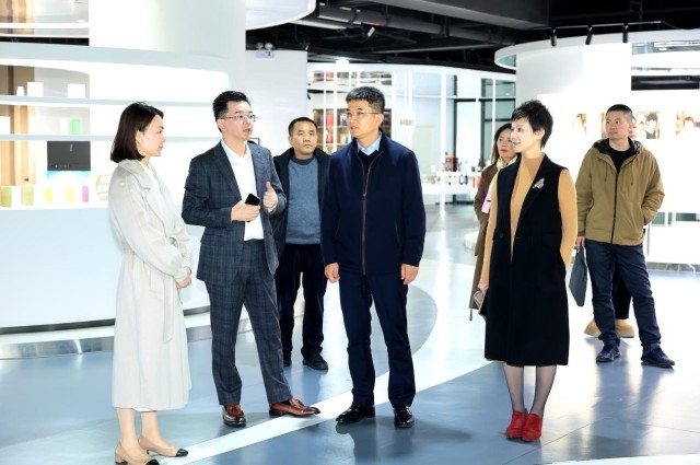 上城区委常委、统战部部长陈健调研艾柯塞斯集团(图1)