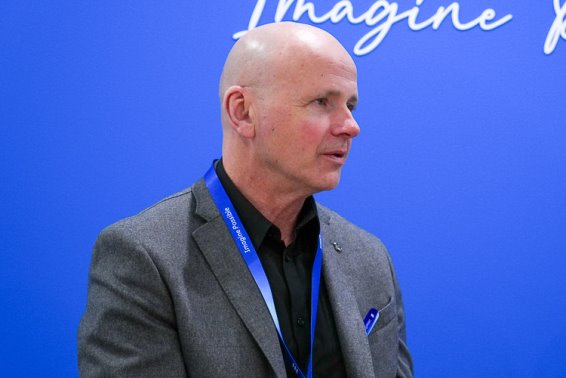 MWC2024丨专访爱立信高管:5G Advanced与Open RAN两手抓,同时拥抱生成式AI(图3) IMG_258