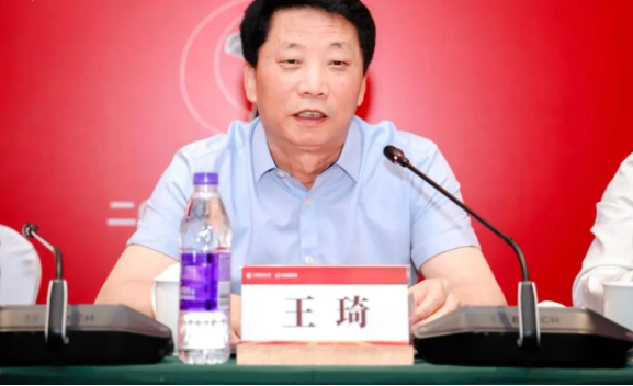 中酒协王琦：陈年酒行业规模已达千亿 未来有望破1500亿