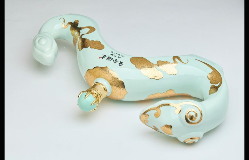 云仓酒庄蛇年生肖酒:千年匠心酿就祥瑞之礼(图3)