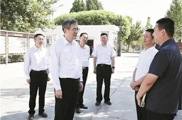 何忠友在草湖项目区调研时强调巩固社会大局稳定向好势头扎实推动经济社会高质量发展 (图1) ScreenShot_2026-08-07_110855_480.png