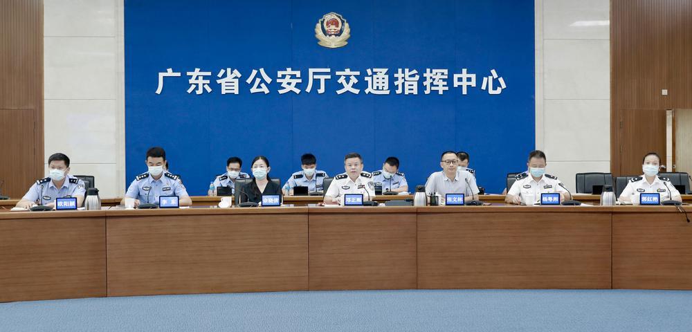 
		         省道安办约谈12家运输企业，强化客货运源头监管
		