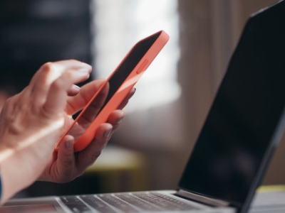 荣耀即将发布新款 MagicBook 14 笔记本，关键词是“三叉戟”