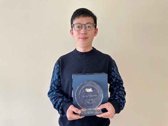 美国注册法务会计师协会授予向凌云为杰出会员