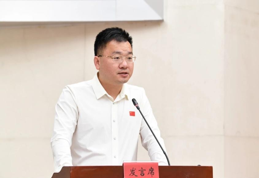 “疯狂小杨哥”又有大动作？这次会议上三只